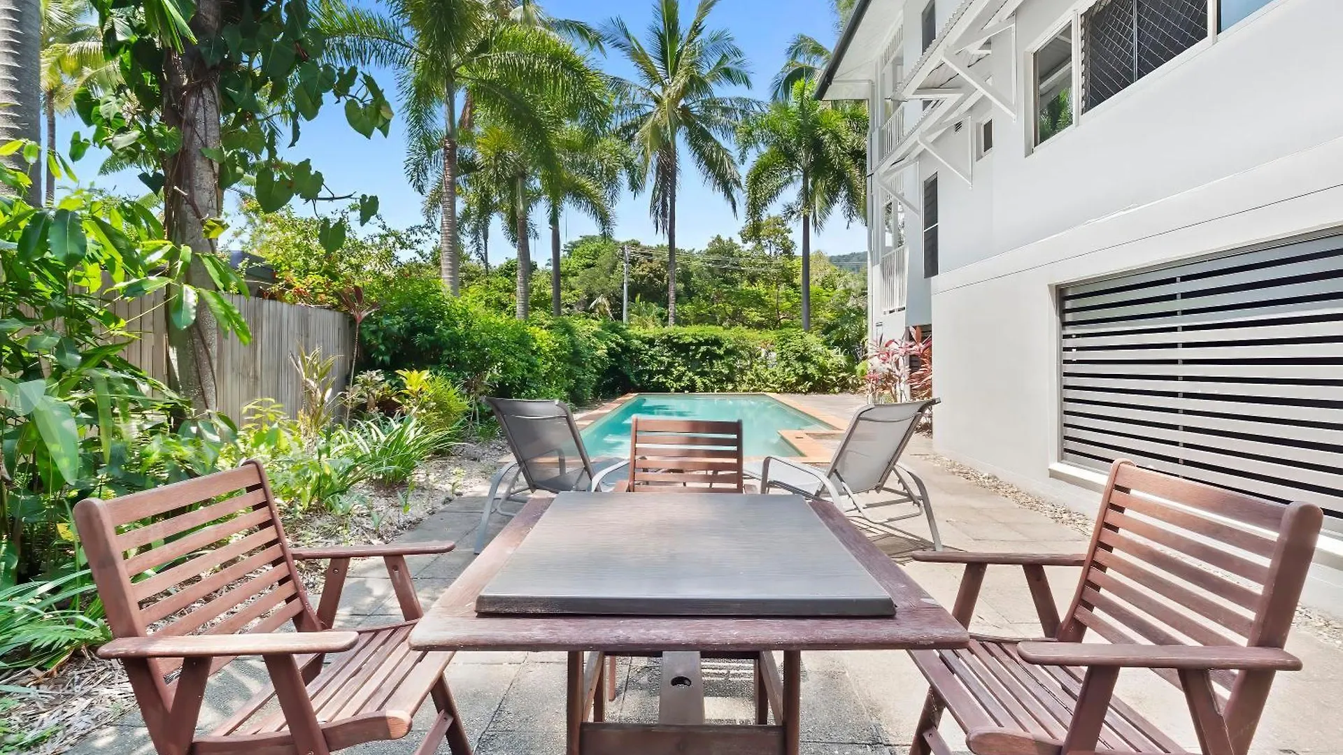 Arlington Apartments Clifton Beach Australia
