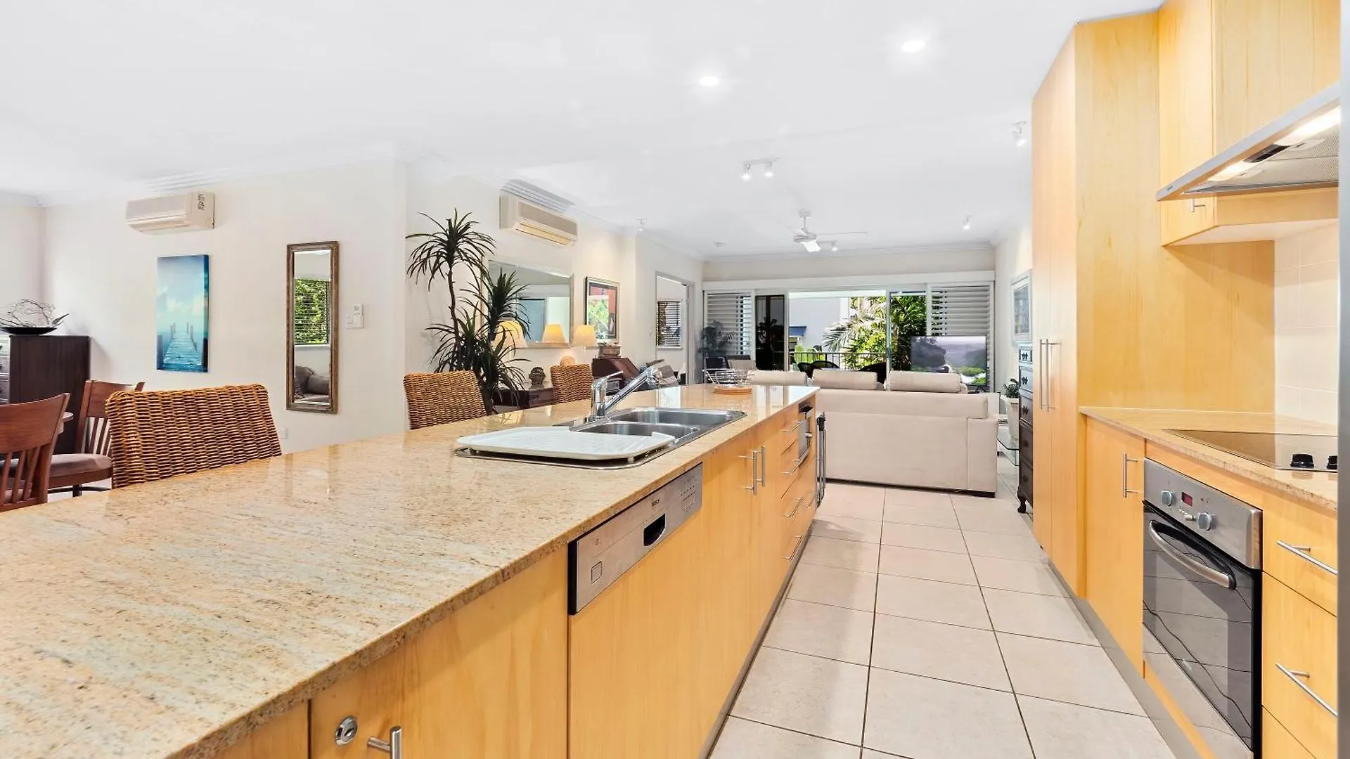 Arlington Apartments Clifton Beach 0*,  Australia